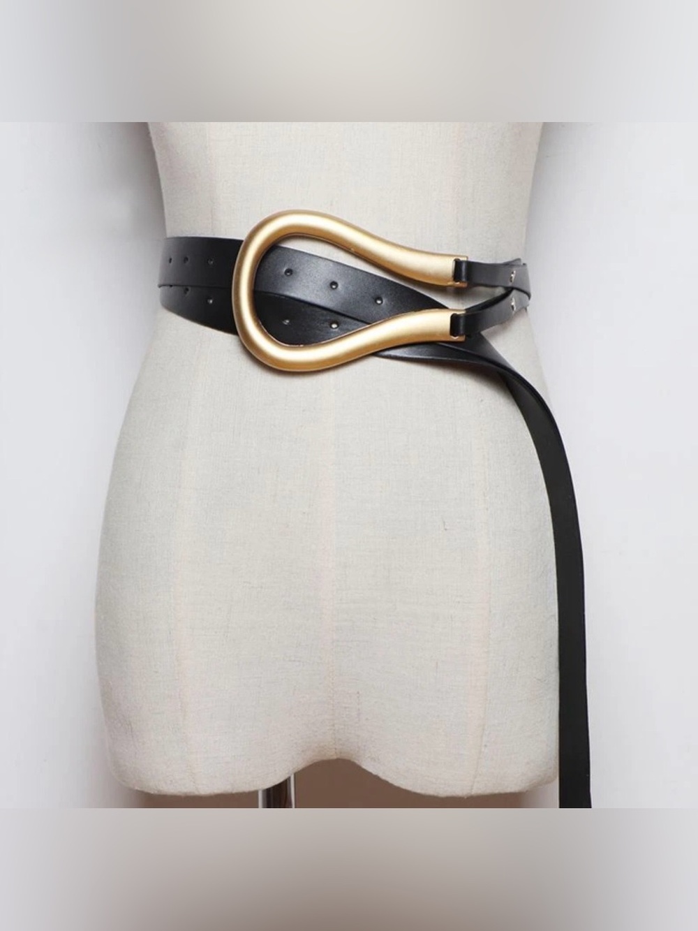 Matte Black double-Strap Waist Belt with unique Sculpted Horseshoe Buckle